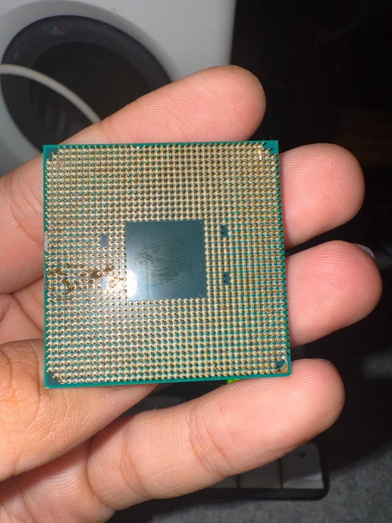 AMD Ryzen 5 3600X AM4 Processor (Category: Computer Parts) located in Manila. Submitted by shoticat (Listing ID 1456126112, Image 3). Description: AMD Ryzen 5 3600X Desktop Processor - Removed from a working PC - Some pins are bent (check photos) - BUY AT YOUR OWN RISK! Selling as is Mode of payment: Bank Transfer Gcash Item location: Manila Mode of Delivery: Shipping via Lalamove/Grab. Shipping Fee c/o buyer .
