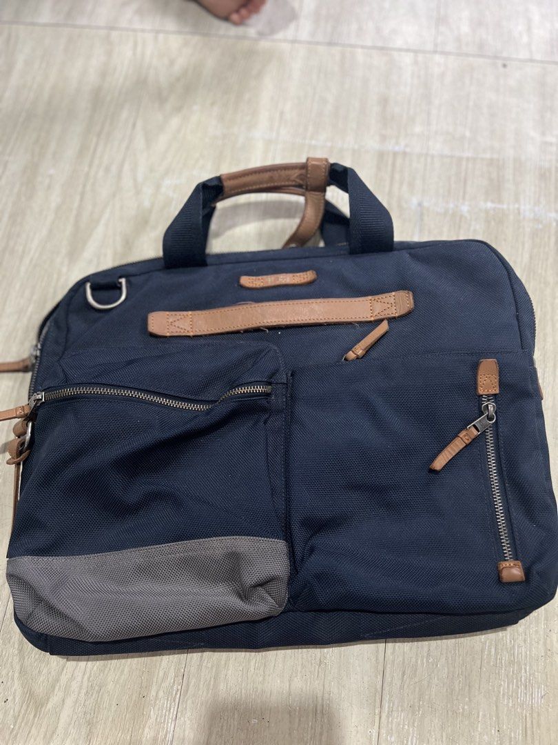 Authentic Tumi Ballistic Nylon Briefcase (Category: Luxury Bags & Wallets) located in San Antonio. Submitted by kimbags (Listing ID 1456084680, Image 1). Description: Guaranteed authentic Minimal signs of used.