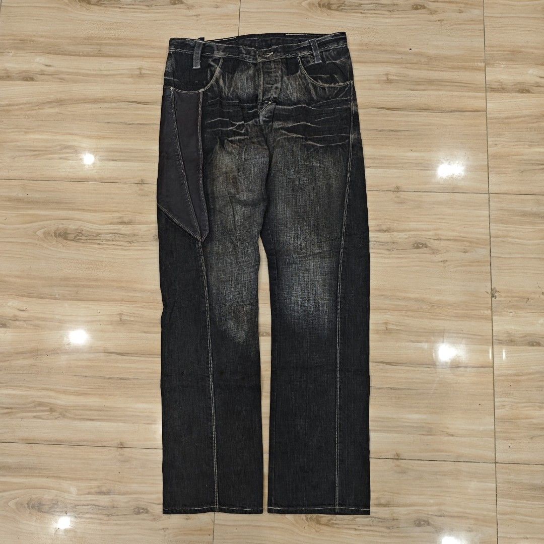 Bajter Rusty Hard Denim Jeans (Category: Jeans) located in Butuan. Submitted by n.vincent (Listing ID 1456171812, Image 1). Description: waist: 33 lenght: 43 hem: 8 no issue need wash pm for more dets.