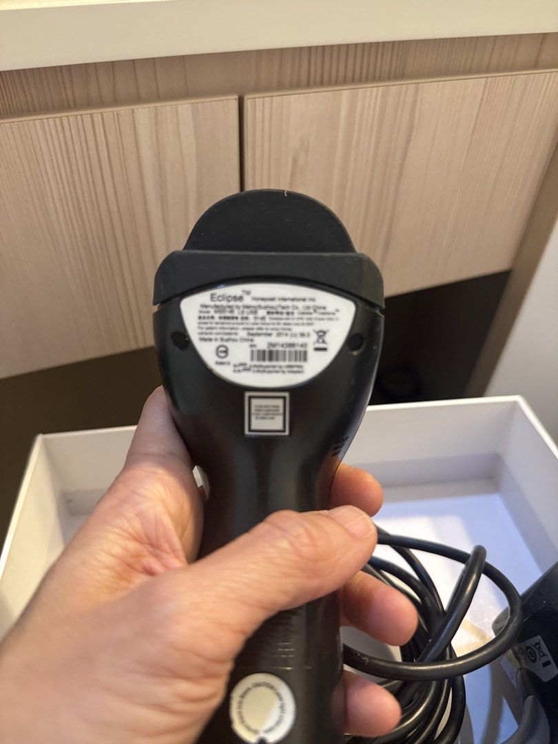 Barcode scanner (Category: Printers, Scanners & Copiers) located in Singapore. Submitted by ilovebeautystuff (Listing ID 1456096401, Image 2). Description: .