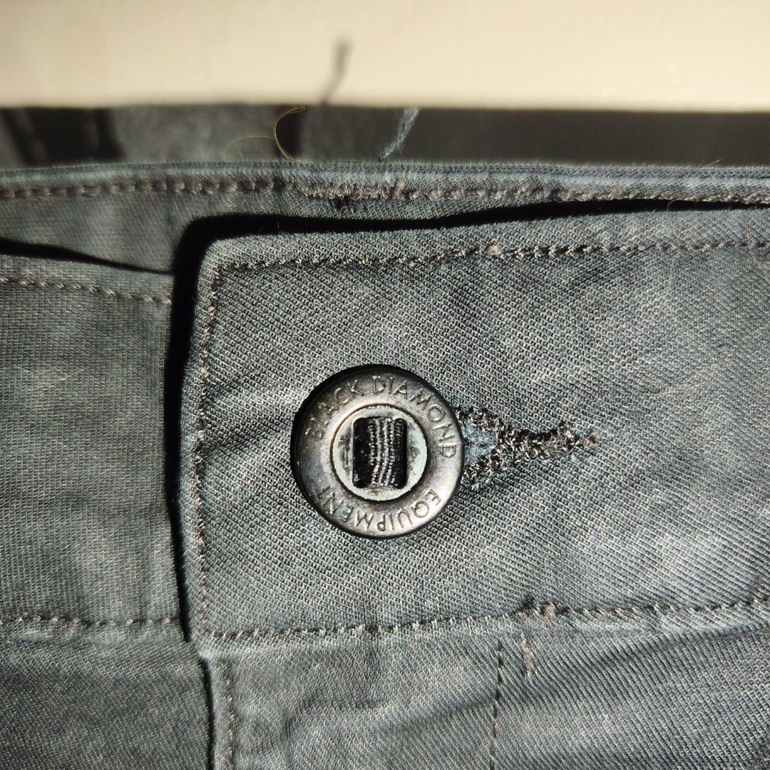 Black Diamond Men's Shorts Size 32 Black (Category: Shorts) located in Antipolo. Submitted by alphaomega_fox (Listing ID 1456153593, Image 3). Description: - Brand: Black Diamond - Size: 32x17 - Origin: Made in Pakistan - Color: Dark (likely black) - Closure: Button and zip - Pockets: Two back pockets with stitching detail - Fabric: Cotton, Polyester, Elastane blend - Ideal for: Outdoor activities or casual wear 300 plus sf last price.