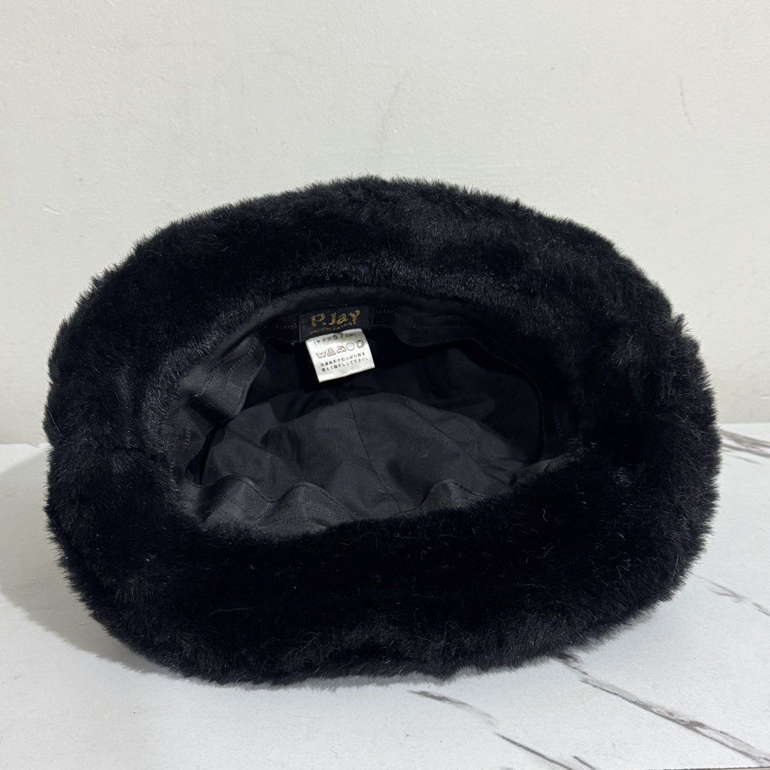 Black Faux Fur Bucket Hat (Category: Hats & Beanies) located in Rizal. Submitted by houseofbell (Listing ID 1456218794, Image 3). Description: Made with cozy and warm faux fur material Ideal for cooler weather One size fits most 57cm .