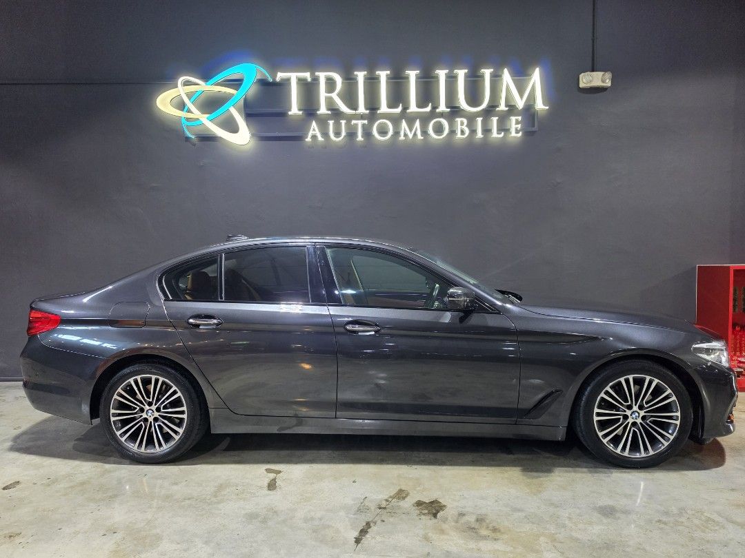 BMW 5 Series Sedan 520i Luxury (A) (Category: Used Cars) located in Singapore. Submitted by trillium.auto (Listing ID 1456168266, Image 3). Description: 🚘 Vehicle Features 1,998 cc 4-cylinder in-line 16-valve TwinPower Turbocharged Engine Mated With 8-Speed (A) Steptronic. Keyless Start/Stop. Airbag. ABS. 🚘 Accessories Reverse camera, ambient lighting, wireless charging. Electric memory seats. Automatic power tailgate, GPS navigation/Bluetooth.