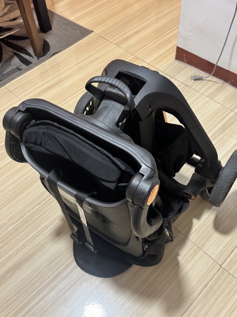 BRAHMZ 360 Stroller (Category: Strollers) located in Muntinlupa City. Submitted by patfollosco (Listing ID 1456205770, Image 3). Description: - Chic black baby stroller with elegant rose gold frame and wheel accents. - Features a comfortable, padded seat with a secure 5-point harness. - Includes a black canopy with a subtle, stylish pattern. - Designed for convenience with an easy folding mechanism for storage and transport. - Ideal for navigatin