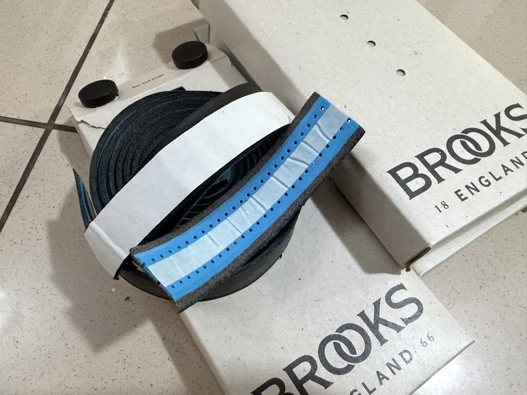 Brooks Microfibre Bar Tape (Category: Bicycles) located in Lipa City. Submitted by miguel.atienza (Listing ID 1456149610, Image 3). Description: Brooks Microfibre Bar Tape Brand new 3 sets in stock Complete with cotton finishing tape and bar end plugs.
