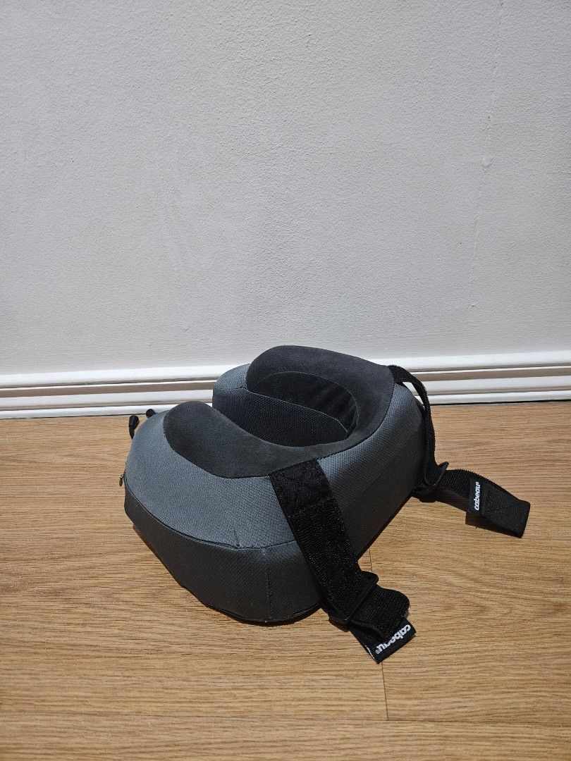 Cabeau Evolution S3 Neck Pillow (Category: Travel Essentials & Accessories) located in Quezon City. Submitted by kimkimt (Listing ID 1456103871, Image 2). Description: Issue: No travel case. Yung gitna ng foam is almost splitted into two kase nilabhan ko dati (dapat yung cover lang pala), although di naman nakaka affect sa usage. Rfs: decluttering Shipping from: Tomas morato, QC (sf shouldered by buyer).