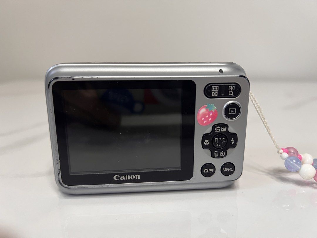 Canon PowerShot A800 (Category: Cameras) located in Davao. Submitted by beniceandrea (Listing ID 1456179158, Image 2). Description: Canon PowerShot A800 10.0 megapixels 3.3x optical zoom Cosmetics: 7/10 with minor scuffs on the body (doesn’t affect output) So tiny. Fits in your pocket perfectly 😍 Includes a beaded wrist strap and 2 AA batteries PM for sample photos. Location: Davao City .