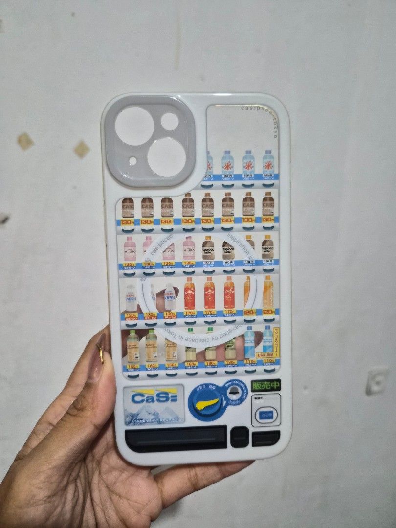 Authentic Cas:pace Vending Machine Magsafe Iphone 15 Plus (Category: Cases & Sleeves) located in Cavite. Submitted by jemtamayo (Listing ID 1456089602, Image 2). Description: Original Price: P2500 💯 original with original box slightly used IMPORTANT NOTE: If you see some signs of yellowing, it is because of the material and not the usage. If you want no yellowing, you are always welcome to buy brand new. Thank you!! PLEASE DO NOT MAKE AN OFFER i