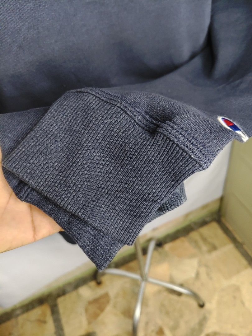 Champion Patch Script (Category: Coats, Jackets and Outerwear) located in Rizal. Submitted by itsmecle0 (Listing ID 1456130282, Image 3). Description: Size:M Width:19.5 inches tape measurement Length:27 inches tape measurement Color:Navy Blue Color rate: 9.7 Condition Rate:9.7 Issue:None Other details: Solid heavyweight cotton fabric crisp Embroidered patch logo champion 🔥🔥.