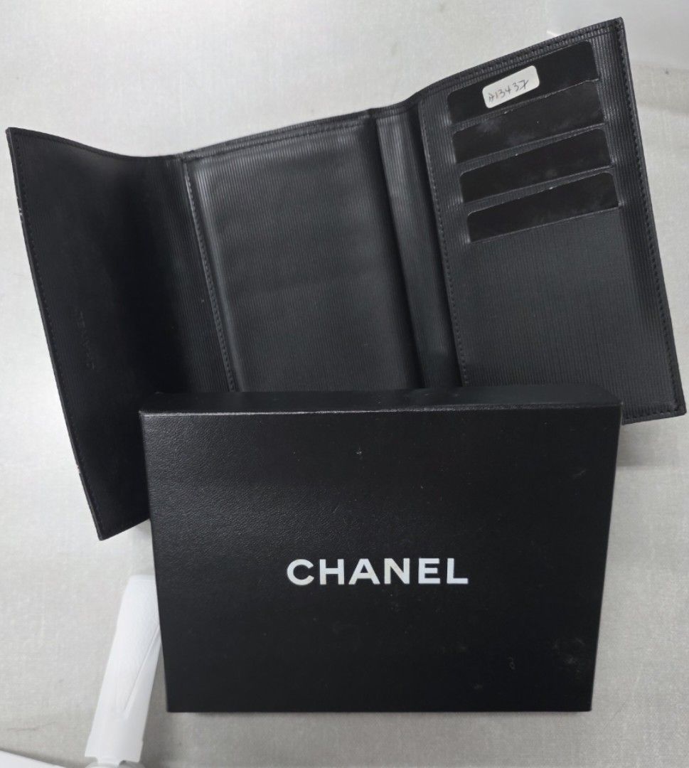 chanel wallet （分類：手袋及銀包）位於 Hong Kong。 由 ff2fun 提交（商品編號 1456133793，圖片 2）。簡介： 。
