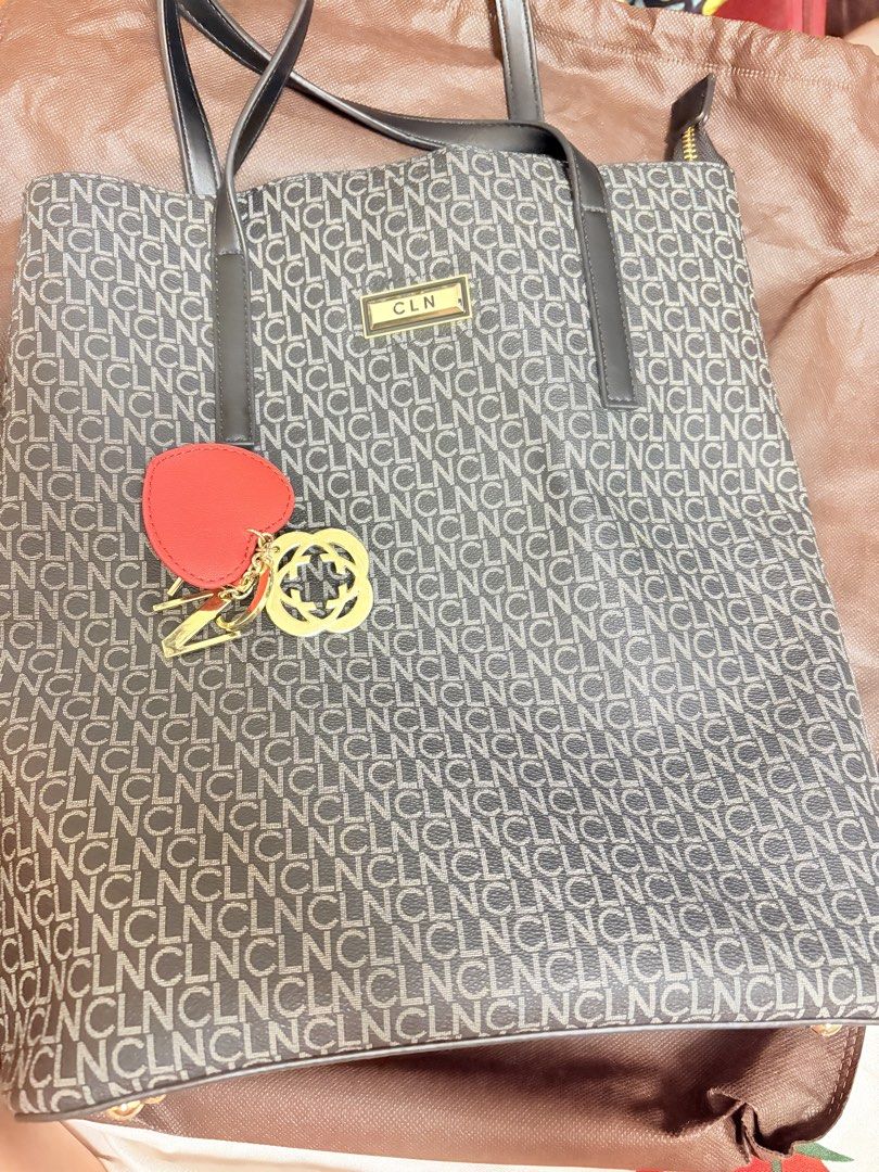 CLN BAG (Category: Shoulder Bags) located in Manila. Submitted by angelfirms13 (Listing ID 1456169651, Image 1). Description: Once lang nagamit Orig price: 2,500.