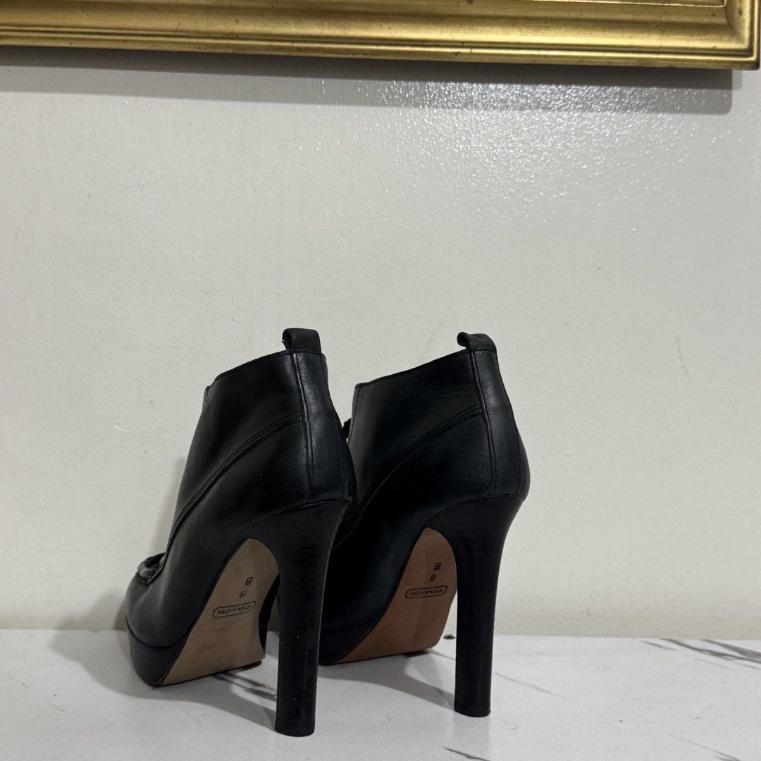 Coach Black Leather Tassel Ankle Boots Heels (Category: Sneakers & Footwear) located in Rizal. Submitted by houseofbell (Listing ID 1456213316, Image 2). Description: Brand: Coach Black Leather Ankle Boots Genuine leather Size 8.