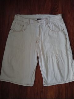 (Category: ) located in . Submitted by skii.thrift (Listing ID 1456124595, Image 1). Description: .