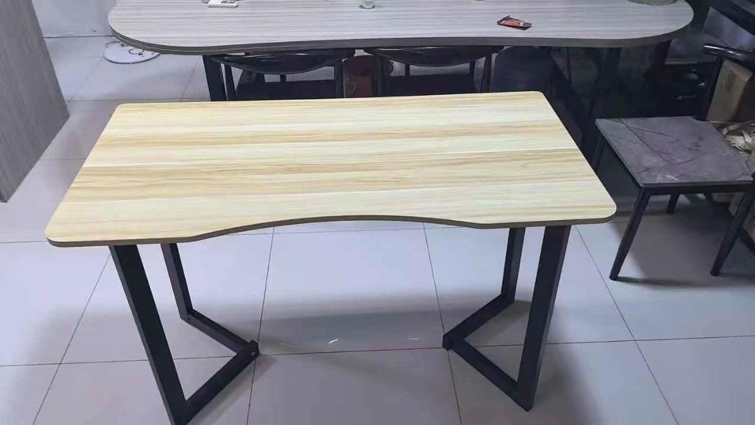 computer table (Category: Tables & Sets) located in Manila. Submitted by nixdcruz (Listing ID 1456206768, Image 2). Description: computer table metal 120x60cm size.
