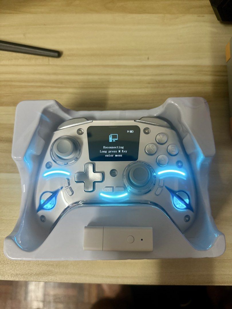 Controller PC/PS4/ANDROID/Ios. (Category: Controllers) located in Kuala Lumpur. Submitted by grandstone_836c26 (Listing ID 1456070593, Image 1). Description: Barang baru tapi kotak koyak sikit, Boleh connect PC,PS4,Phone android dan ios, Cod area putrajaya jauh kita pos..