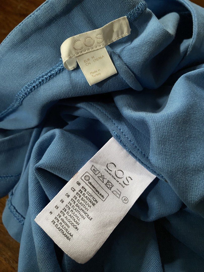 COS Sleeveless Blue Dress (Category: Dresses) located in Puerto Princesa. Submitted by finewearco (Listing ID 1456127473, Image 3). Description: Size on tag : M Armpit laid flat : 19 inches Length : 35 inches 📌 Fixed Price ❕1 DAY RESERVATION ONLY PAYMENT: ✅Gcash ✅BPI SHIPPING OPTIONS: ✅ starts at 80 J&T Thanks.