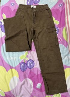 (Category: ) located in . Submitted by _isa.sells (Listing ID 1456169930, Image 1). Description: .