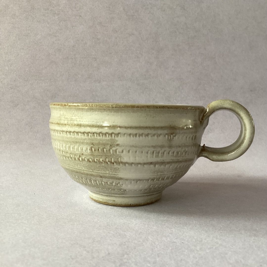 Cream-colored Glazed Cup (Category: Coffee & Tea Tableware) located in Davao. Submitted by eclectic1925 (Listing ID 1456229122, Image 1). Description: Php160 Cream-colored Glazed Cup H: 2.2 inches Opening: 3.2 inches Please REVIEW PHOTOS We use 100% repurposed packaging materials SF starts at Php70 via Flash Express First to pay.