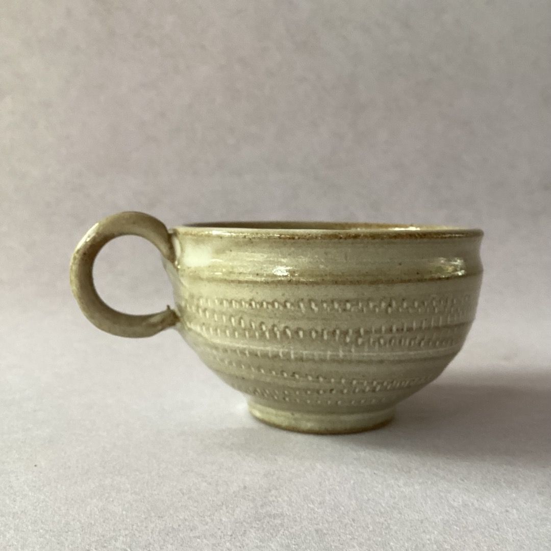 Cream-colored Glazed Cup (Category: Coffee & Tea Tableware) located in Davao. Submitted by eclectic1925 (Listing ID 1456229122, Image 3). Description: Php160 Cream-colored Glazed Cup H: 2.2 inches Opening: 3.2 inches Please REVIEW PHOTOS We use 100% repurposed packaging materials SF starts at Php70 via Flash Express First to pay.