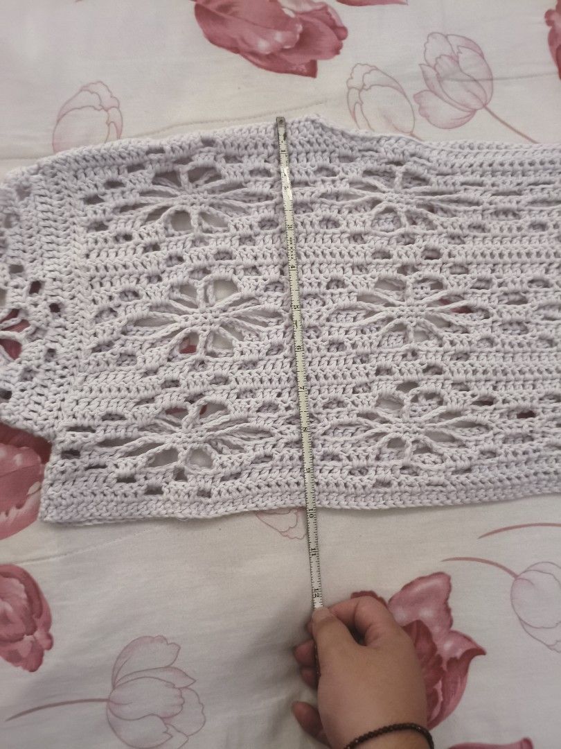 Crocheted flower lace sleeve handmade size Medium (Category: Longsleeves) located in Manila. Submitted by flashylanding (Listing ID 1456152831, Image 2). Description: .
