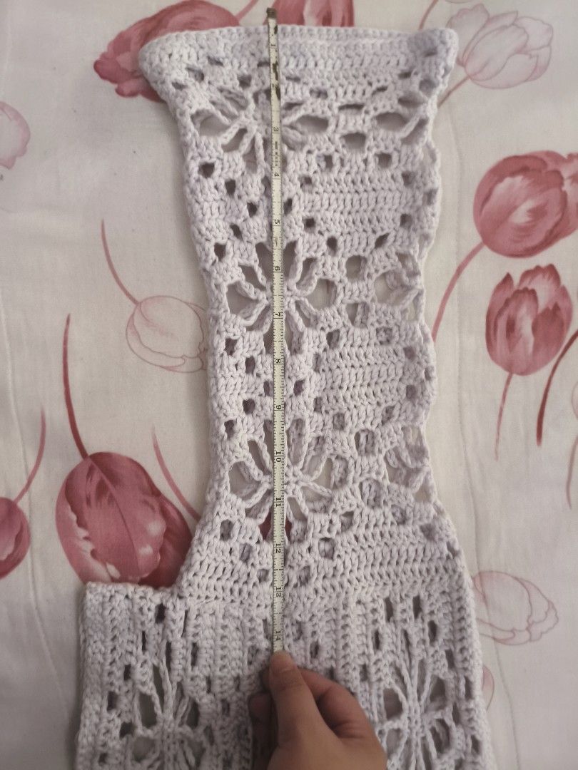 Crocheted flower lace sleeve handmade size Medium (Category: Longsleeves) located in Manila. Submitted by flashylanding (Listing ID 1456152831, Image 3). Description: .