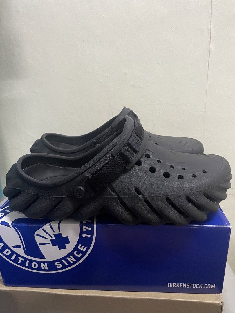 Crocs Echo All Black M9 (Category: Slippers & Slides) located in Quezon City. Submitted by drake0302 (Listing ID 1456186552, Image 3). Description: For sale: Crocs Echo all black M9 , fit US10-10.5 , used , authentic.