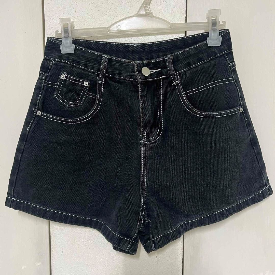 Dark Washed Denim Shorts w/ White Contrast Stitching (Category: Shorts) located in Mabalacat. Submitted by keb-a (Listing ID 1456070974, Image 1). Description: 🍒 — small — w: 26~28" — h: 34~36" — l: 15" 🍒 — high waisted, straight leg — cotton dark denim, non-stretch — button and zipper closure 🍒 — mop: gcash — mod: j&t.