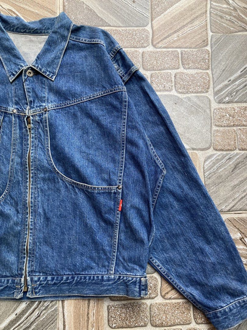 Denim Zip-Up workwear (Category: Coats, Jackets and Outerwear) located in Davao. Submitted by lcavan (Listing ID 1456190266, Image 3). Description: Dimensions (check slides) Condition: 9/10 Color may vary due to lighting MOP: Gcash, GoTyme Courier: J&T 1 day reservation only Strictly no cancellation No return, no exchange.