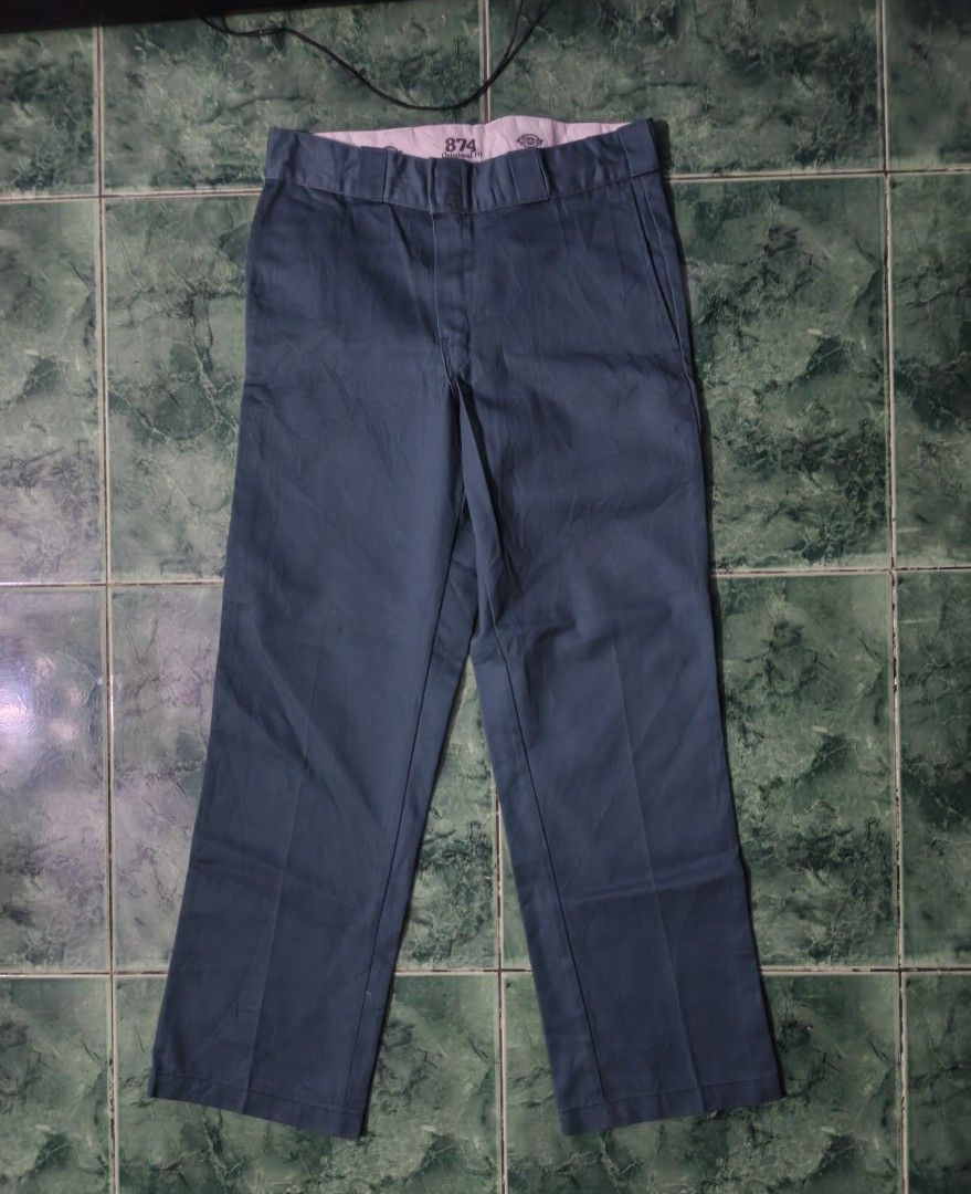 Dickies 874 Work Pants (Category: Chinos) located in Bacoor. Submitted by davealvare39194 (Listing ID 1456123847, Image 2). Description: - Classic Dickies 874 work pants - Straight leg fit - Durable twill fabric - Dark navy blue color - Versatile for everyday wear or work - Easy to style.