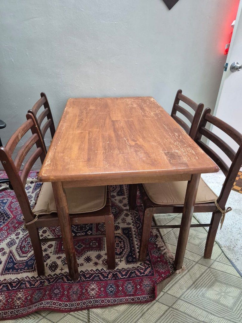Dining Table (Category: Tables & Sets) located in Kuala Lumpur. Submitted by icaparep (Listing ID 1456079032, Image 1). Description: 2 set meja makan + set kerusi untuk dijual.