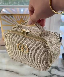 (Category: ) located in . Submitted by refreshmycloset444 (Listing ID 1456194953, Image 1). Description: .