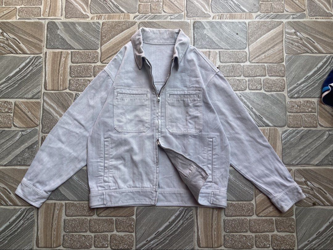 Double Zip Jacket (Category: Coats, Jackets and Outerwear) located in Davao. Submitted by lcavan (Listing ID 1456160244, Image 1). Description: Dimensions (check slides) Condition: 9.5/10 Issue/s: none Mine: 650 + sf Color may vary due to lighting MOP: Gcash, GoTyme Courier: J&T 1 day reservation only Strictly no cancellation No return, no exchange.