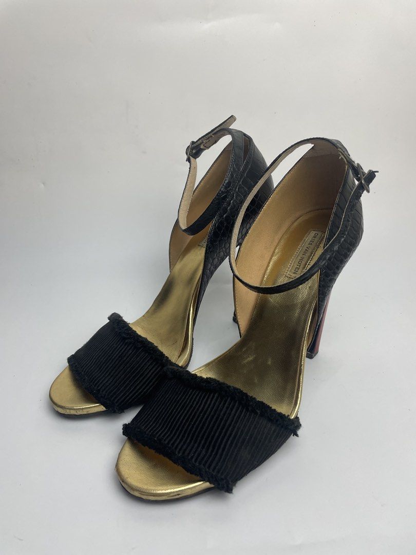Dries Van Noten Heels (Category: Heels) located in Manila. Submitted by rdtp2 (Listing ID 1456218154, Image 3). Description: size 38 1/2 no flaw good condition 9/10.