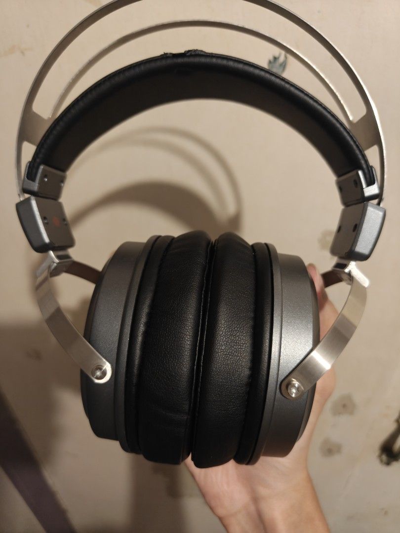 Fiio JadeAudio JT1 (Category: Headphones & Headsets) located in Silang. Submitted by loco_roco (Listing ID 1456223857, Image 3). Description: Fiio JT1 -Complete item -With box and accessories -Removable Audio cable with Mic -Intact earcups -Tear at over the head adjustable. Dahil sa metal top. Meetup only in Cavite area Payment: BDO or Gcash.