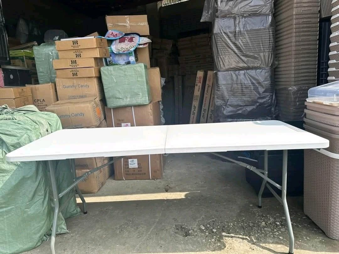 folding table (Category: Tables & Sets) located in Manila. Submitted by nixdcruz (Listing ID 1456205321, Image 3). Description: folding table 4ft 5ft 6ft.