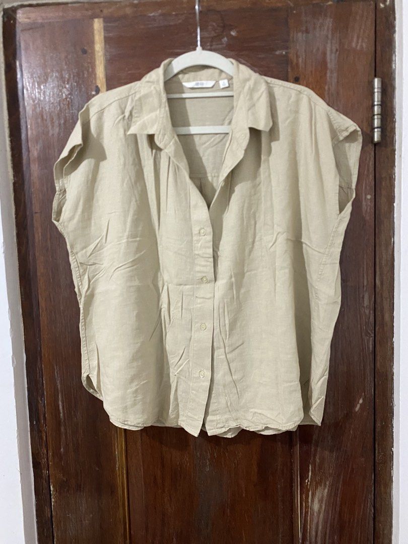 Formal Blouse (Category: Blouses) located in Manila. Submitted by mxnkye (Listing ID 1456137300, Image 1). Description: .