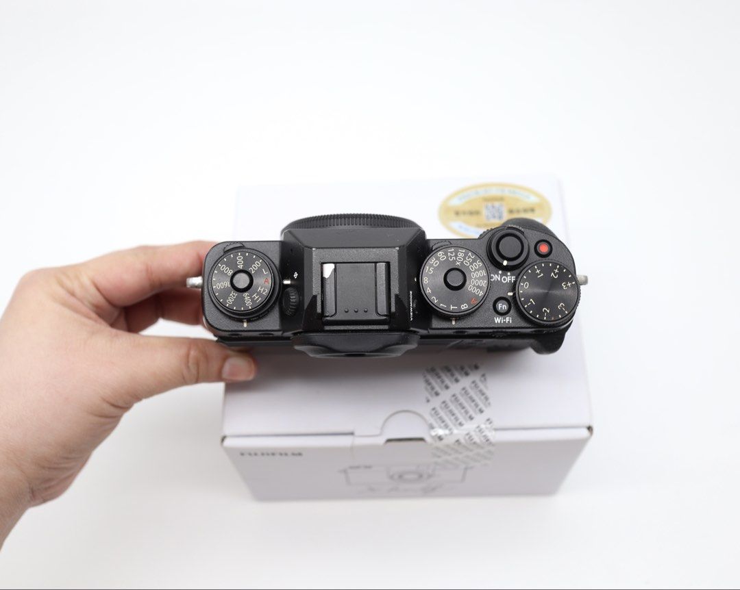 Fujifilm XT1 with EF-X8 flash set (Category: Cameras) located in Manila. Submitted by jaimeeloutan (Listing ID 1456153252, Image 2). Description: for sale! Fujifilm X-T1 Mirrorless body with EF X8 Flash set Black Noir 23,490 only FB: Jaimee lou Tan 💰23,490 only fixed price posted Good condition Shutter count hindi lumalabas same sa XT10 minor sign of usage but still presentable - The Fujifilm X-T1 Mirrorless weather-resistant, 16.3MP APS-C X-Tra
