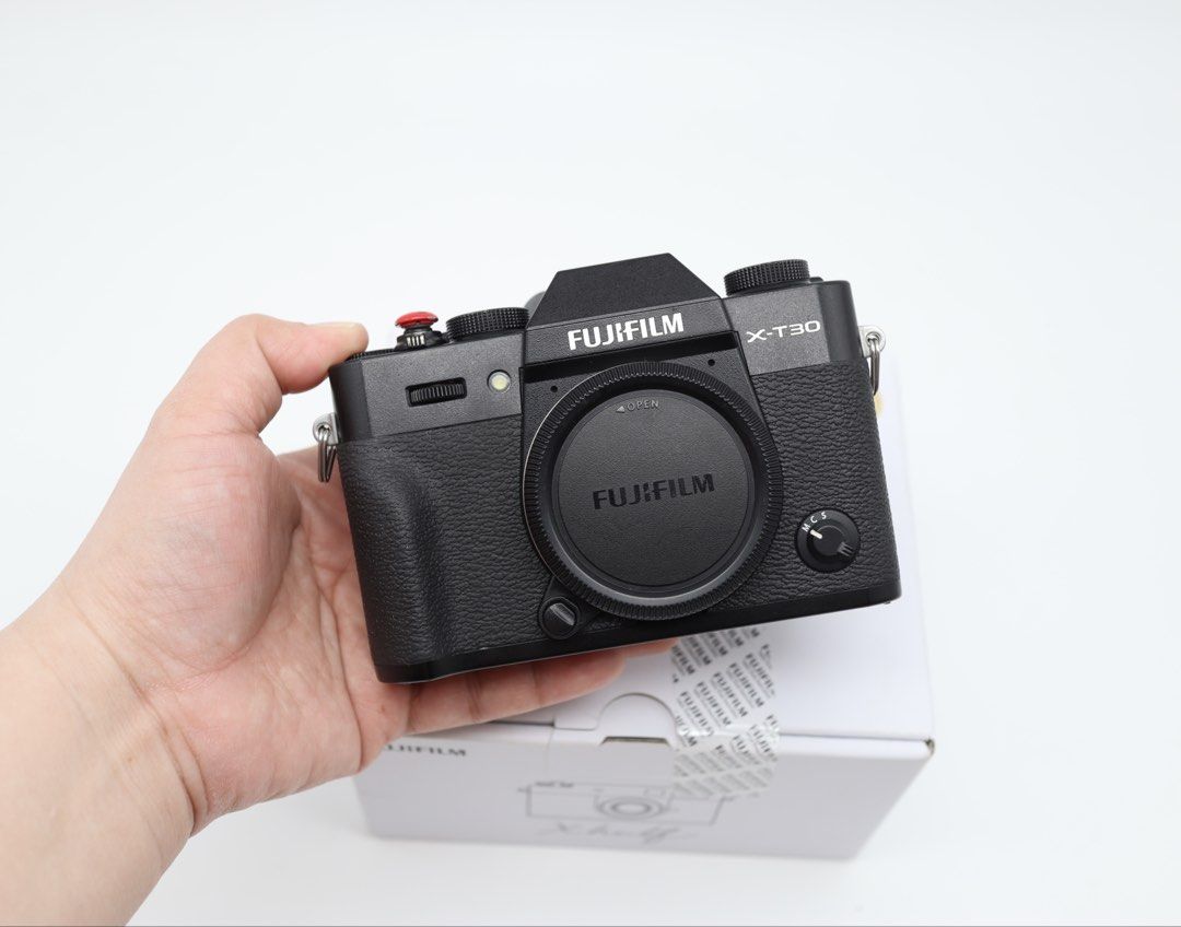 Fujifilm XT30 Body (Category: Cameras) located in Manila. Submitted by jaimeeloutan (Listing ID 1456156520, Image 1). Description: for sale! Fujifilm X-T30 Mirrorless Body only 36,490 only FB: Jaimee lou Tan 💰36,490 only fixed price posted presyong XT20 lang to No issue. Pass sa tawad Shutter count mababa lumalabas hindi ko alam bakit. Minor sign of usage sa rubber grip still presentable - The Fujifilm X-T30 (and its Mark II/Mark III iterations)