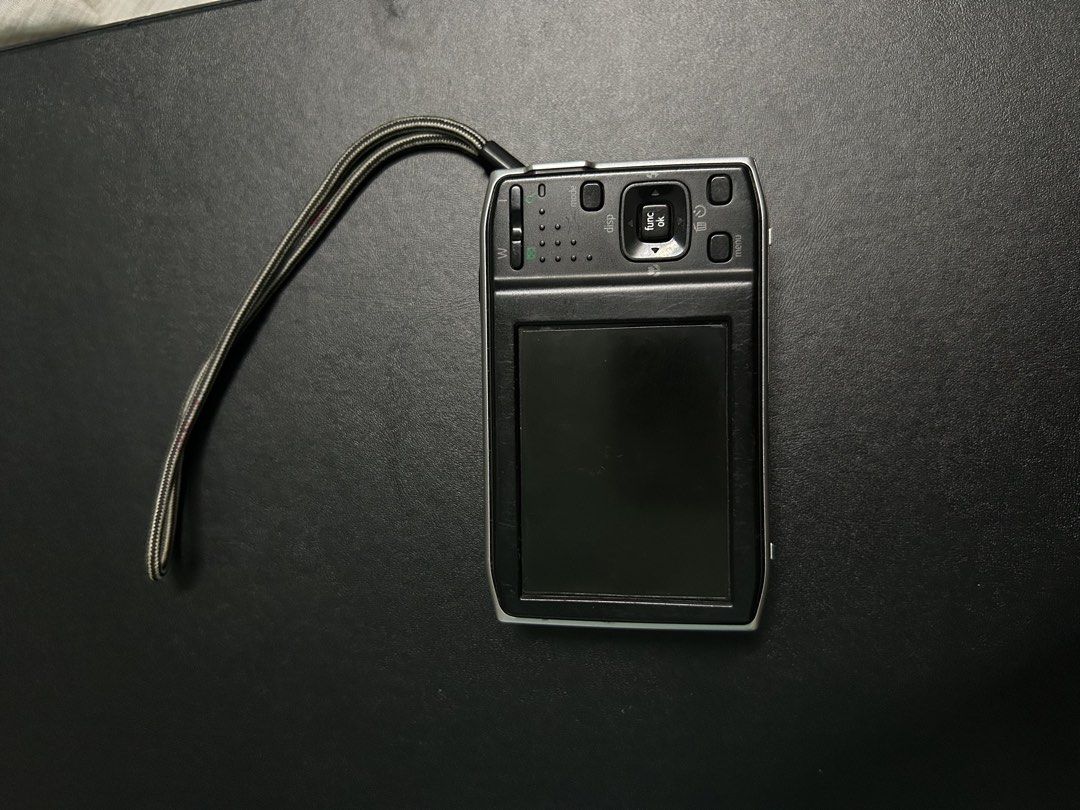 GE a1456w (Category: Cameras) located in Cebu City. Submitted by _____08_____ (Listing ID 1456169478, Image 2). Description: - Broken camera door but takes really good pics - Includes: camera and wrist strap - Ideal for: Everyday photography, beginners .