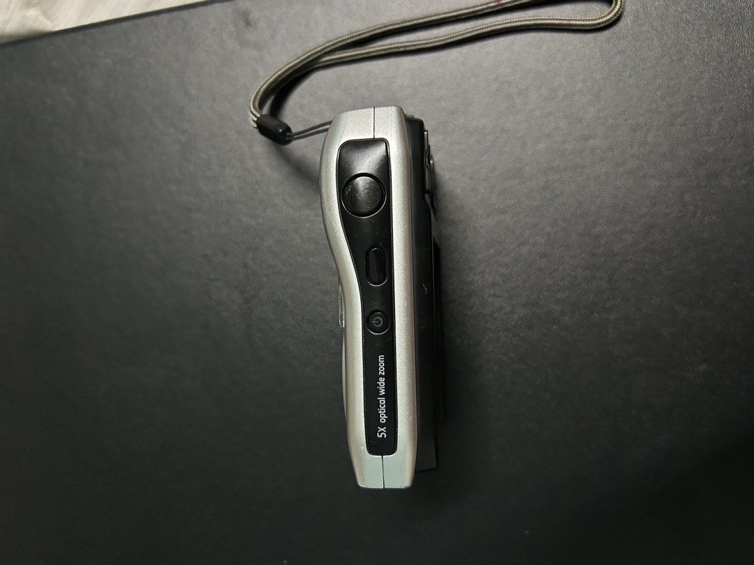 GE a1456w (Category: Cameras) located in Cebu City. Submitted by _____08_____ (Listing ID 1456169478, Image 3). Description: - Broken camera door but takes really good pics - Includes: camera and wrist strap - Ideal for: Everyday photography, beginners .
