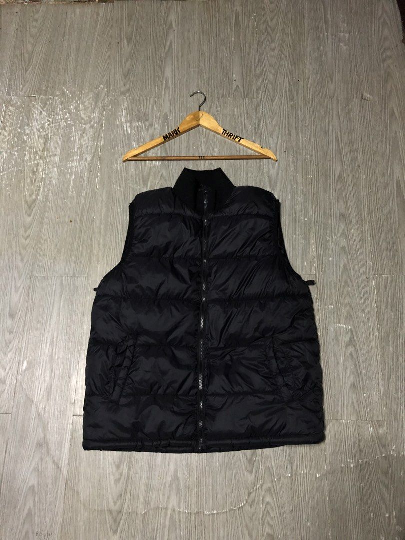 GEORGE VEST PUFFER (Category: Activewear) located in Manila. Submitted by triptothrift7 (Listing ID 1456172031, Image 1). Description: pm me for fast transaction! GEORGE VEST PUFFER for only 799 size large width 24 x 27 length need wash only no issue authentic legit excellent condition color rate 9/10 authentic legit mode of payment gcash or bank transfer location Biñan laguna.