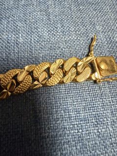 (Category: ) located in . Submitted by authentic.gold (Listing ID 1456171768, Image 1). Description: .