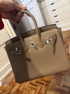 (Category: ) located in . Submitted by branded_closet01 (Listing ID 1456100437, Image 1). Description: .