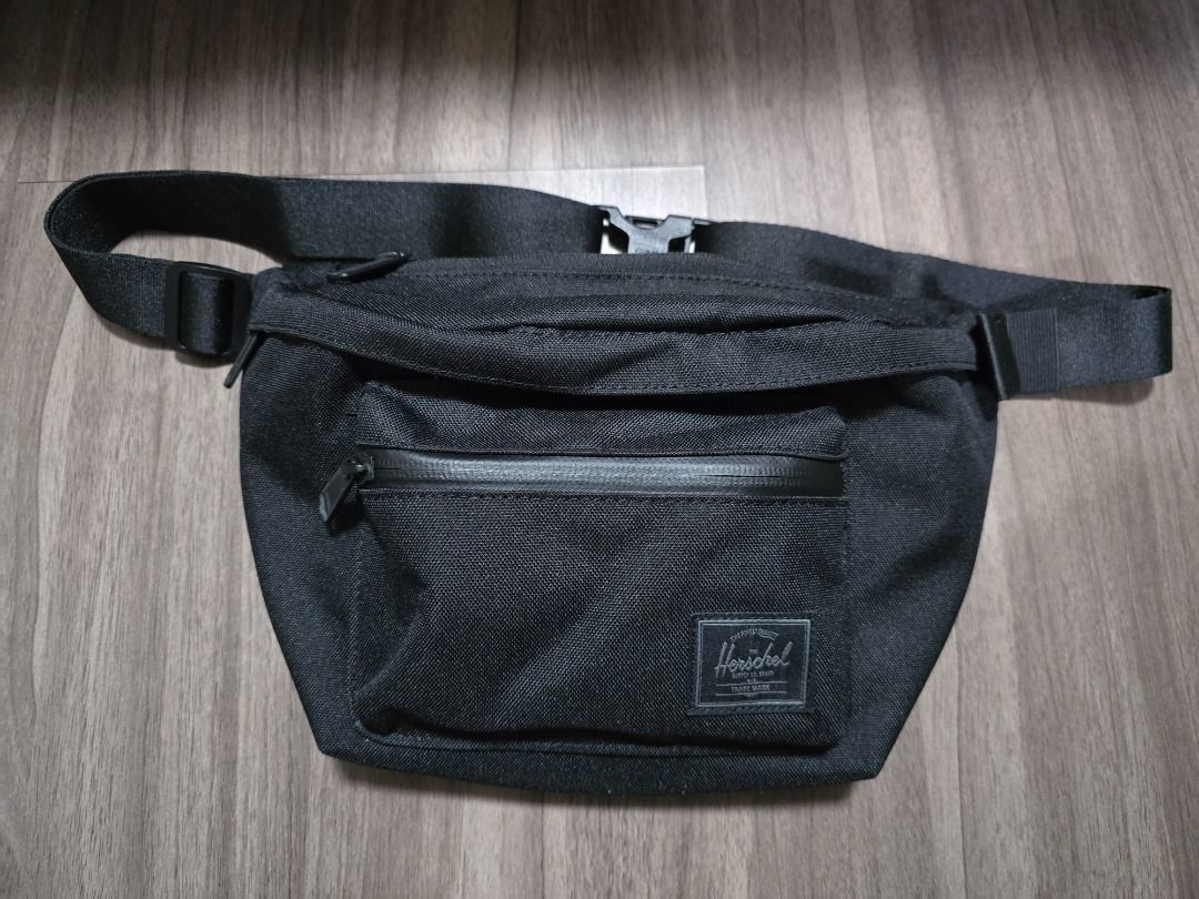 Herschel Black Crossbody bag (Category: Belt bags, Clutches and Pouches) located in Manila. Submitted by ddc77 (Listing ID 1456190153, Image 1). Description: Herschel Crossbody Bag Used twice 9.99/10 condition All items are authentic. Money back x10 if proven otherwise. Meetups for items above 10k Manila area only.