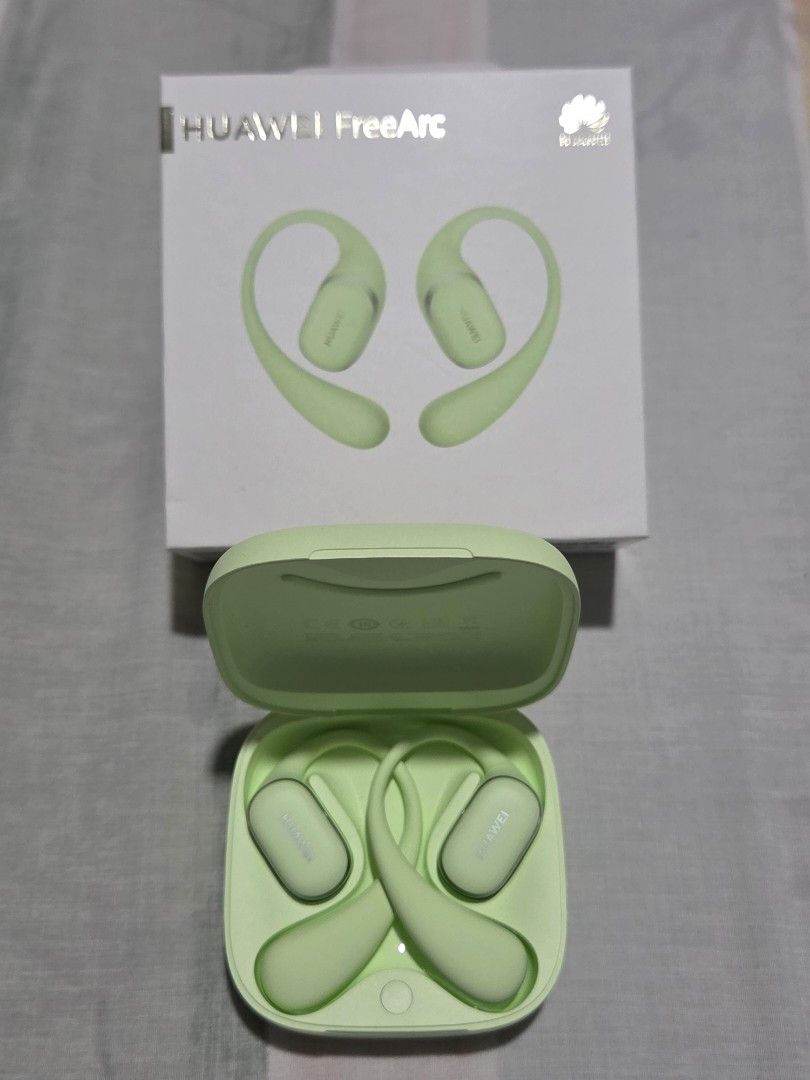 Huawei Free Arc / Green (Category: Earphones) located in Paranaque City. Submitted by kaye.1109 (Listing ID 1456226006, Image 1). Description: Good as new Used a few times Comes complete •Box •Receipt RFS: Spare.