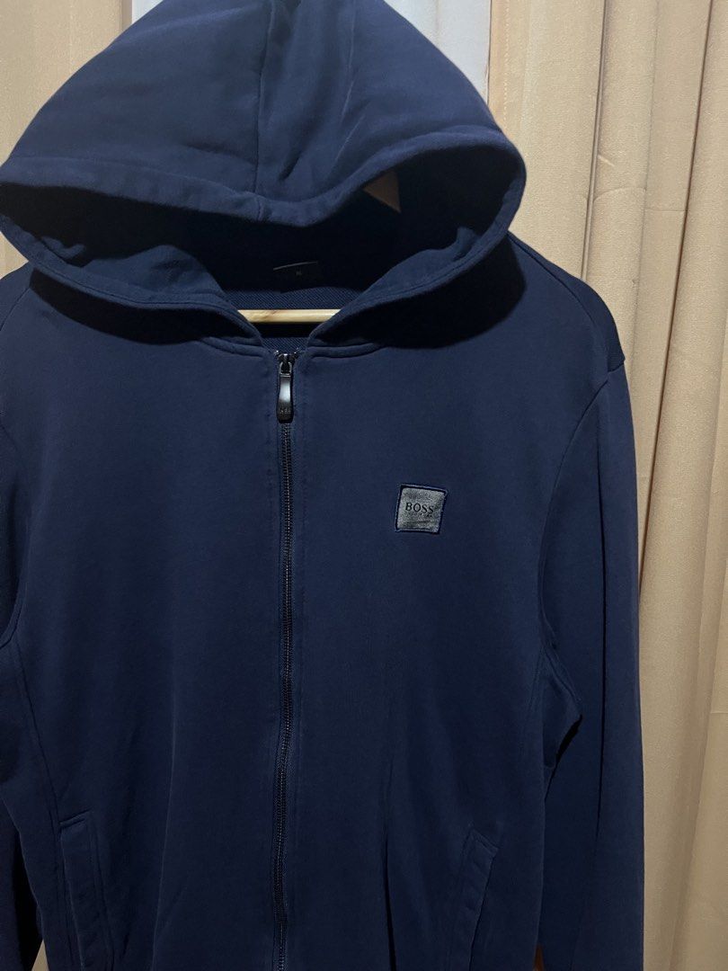 Hugo boss hoodie (Category: Activewear) located in Kidapawan. Submitted by azythrift (Listing ID 1456219128, Image 2). Description: authentic in vgood condition large 21x28 dimension 9.8/10 color rate .