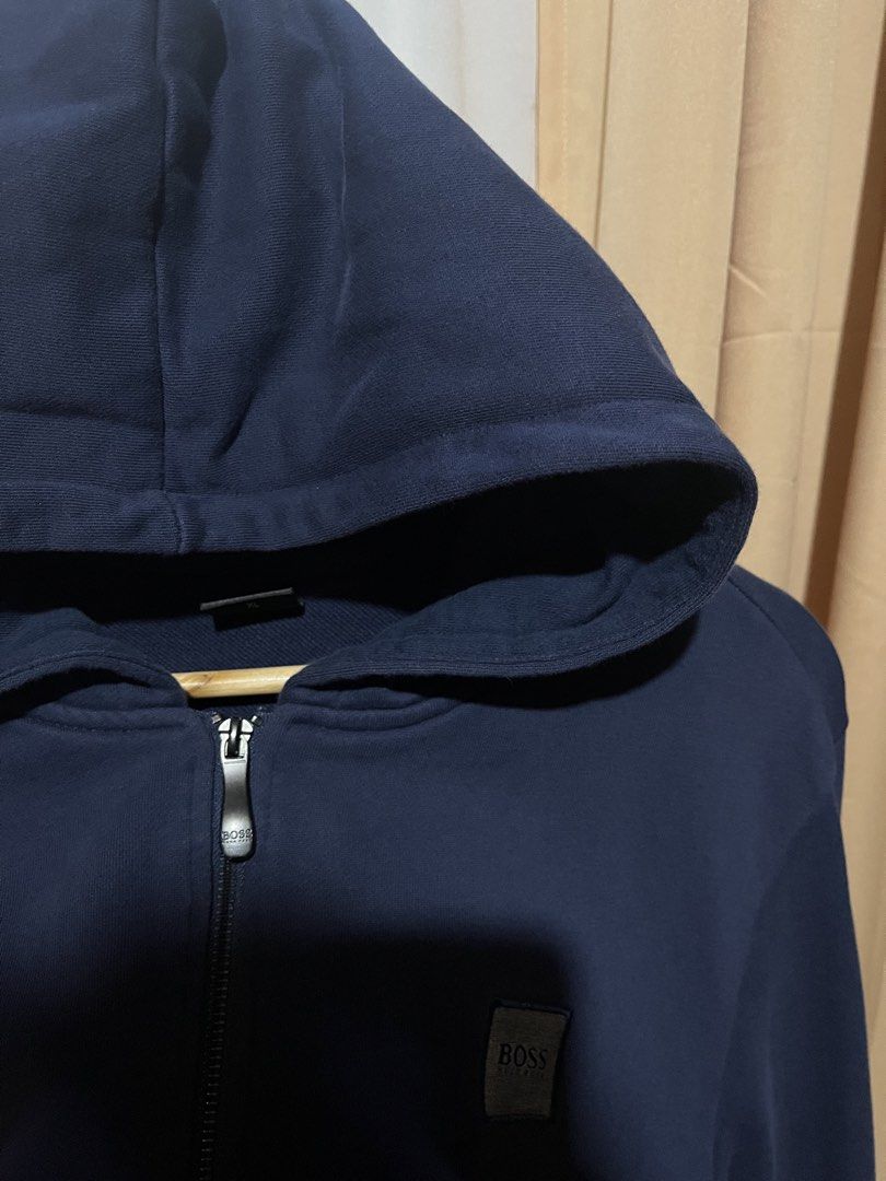 Hugo boss hoodie (Category: Activewear) located in Kidapawan. Submitted by azythrift (Listing ID 1456219128, Image 3). Description: authentic in vgood condition large 21x28 dimension 9.8/10 color rate .