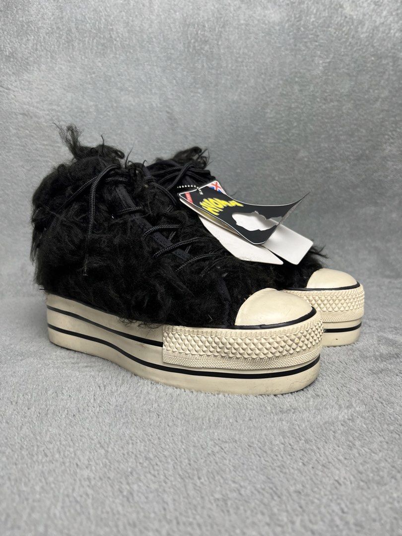 Hyoma - 20471120 - Furry Platform Sneaker (Category: Sneakers) located in Makati City. Submitted by _m3tamorphosis (Listing ID 1456179939, Image 2). Description: Hyoma - 20471120 - Furry Platform Sneaker Size 35 Condition: 8/10 Flaws Upper body: Dirts and Lints Sole: Yellowing and Dirts Due To Age (Please see photos for reference).