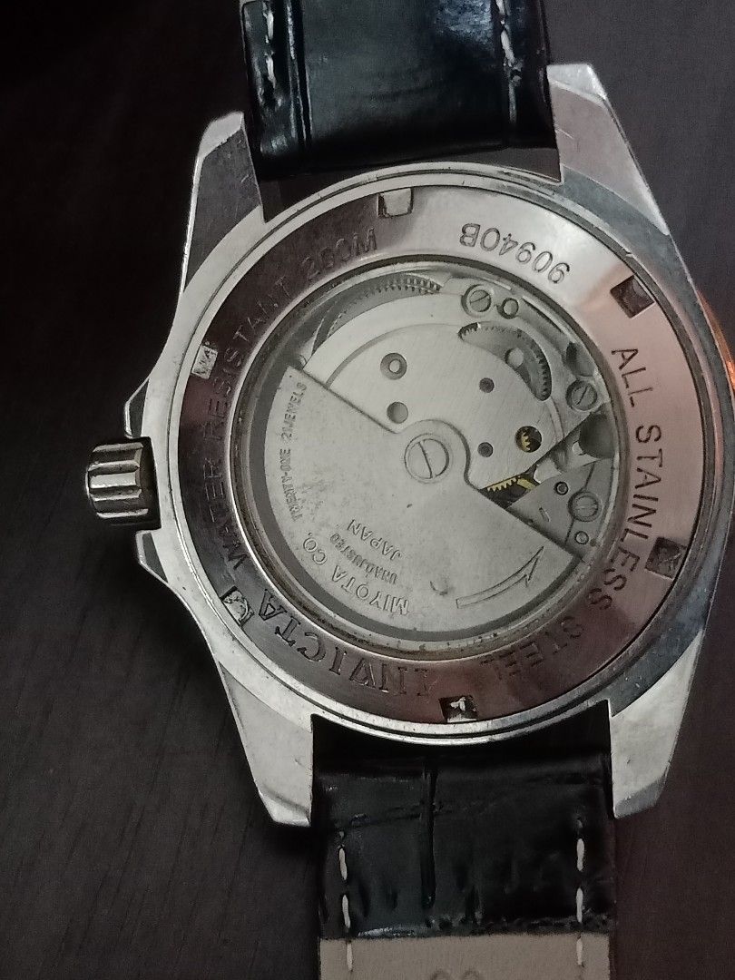 Invicta automatic (Category: Men's Watches) located in Las Pinas. Submitted by the_recycle_shop (Listing ID 1456098317, Image 2). Description: Original good working condition Automatic 40mm Fully functional.