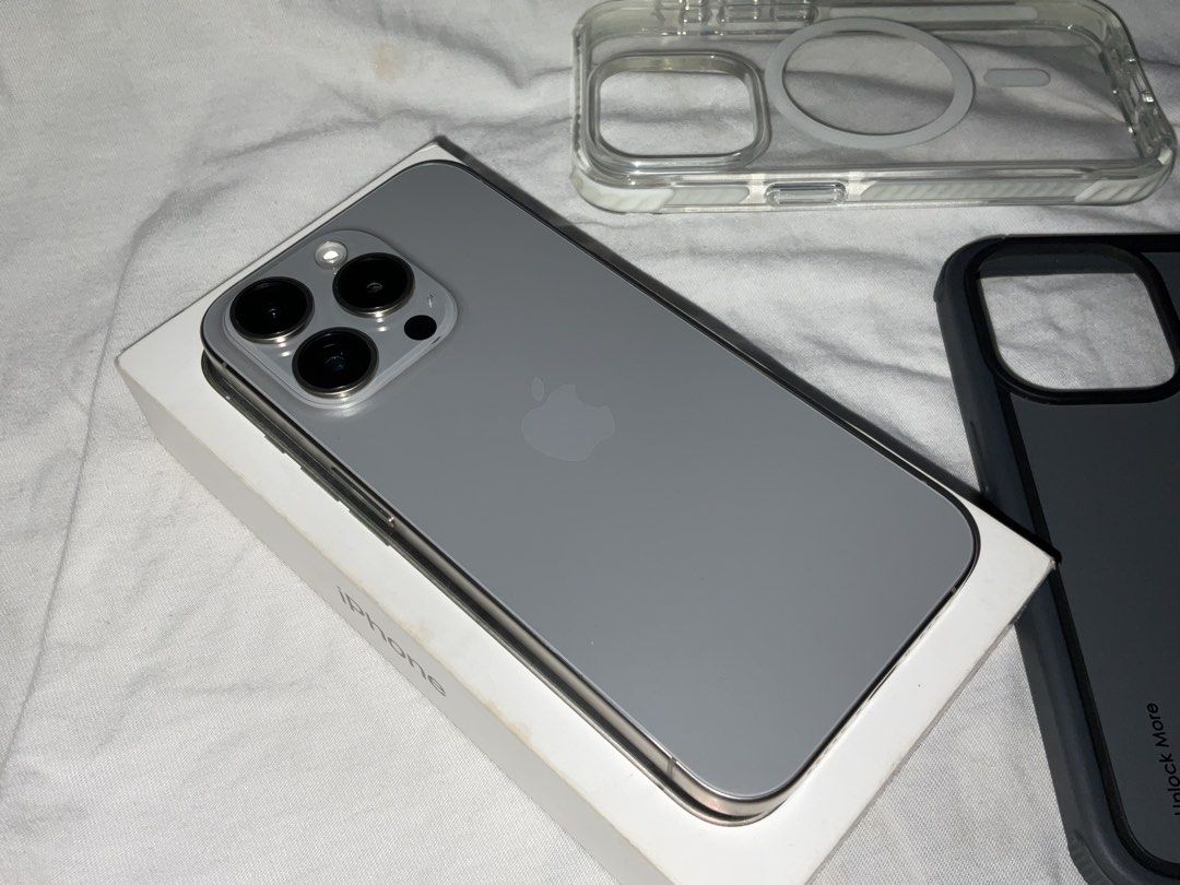 iPhone 15 Pro 256GB (Category: iPhone 15 Series) located in Caloocan City. Submitted by jhanxel (Listing ID 1456083913, Image 2). Description: Selling my personal iPhone 15 Pro in Natural Titanium No issue No repair history Openline (any sim will do) - 256GB - Natural Titanium - Battery Health: 82% - Condition: 100% smooth, no issues, no repair history, all features -working perfectly (Face ID, True Tone, cameras, etc.) Inclusions: Original Box O